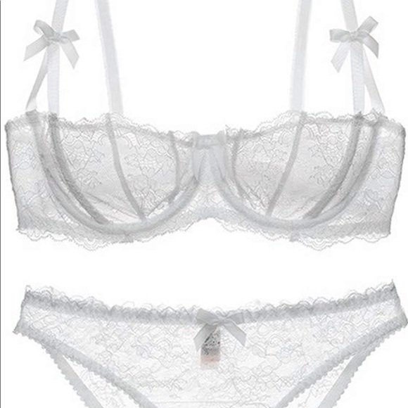 Sexy sheer lace bra panties garter and stockings - Picture 4 of 7